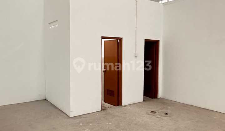 Warehouse for rent with an area of 1 Ha, warehouse dimensions 22x48 (3 warehouses available).