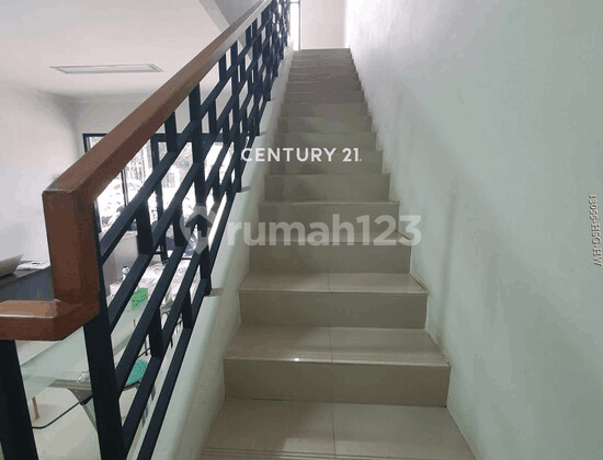 For Sale 2-Story Shophouse Ready to Occupancy Suitable for Office and Business 2
