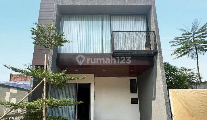 Rumah brandnew di deket MRT Lebak Bulus  1