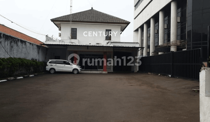 Dijual Cepat 50 Persen Dari Njop Ex Kantor Siap Huni Di Matraman Dijual Cepat 50 Persen Dari Njop Ex Kantor Siap Huni Di Matraman