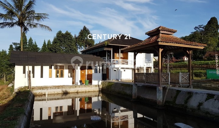 Dijual Cepat Villa di Cipeundeuy Sukabumi Suasana Tenang Nyaman