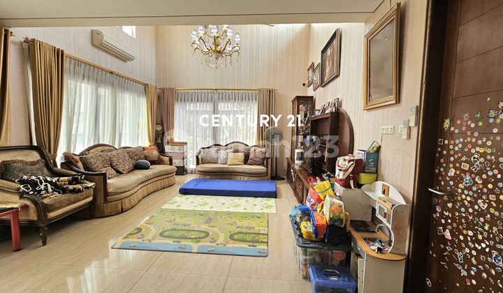 Dijual Rumah Posisi Hook  Dekat Taman Di Kebayoran Bintaro 1