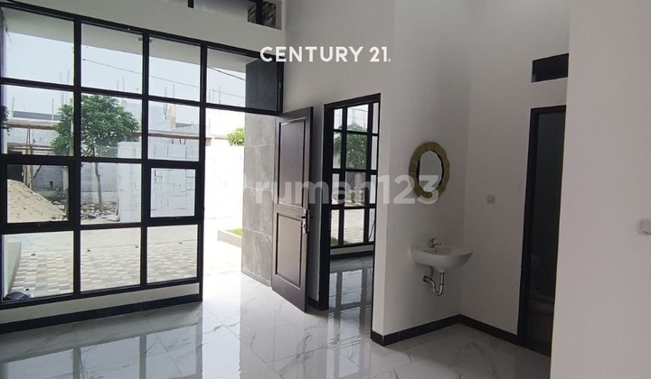 For Sale Brand New House in Cipadu Tangerang 2