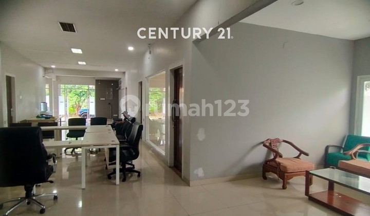 For Sale House Suitable for Boarding House and Business Place 2