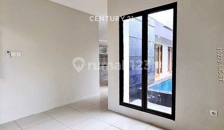 For Rent House Hook Position With Swimming Pool In Bintaro Sector 9 2