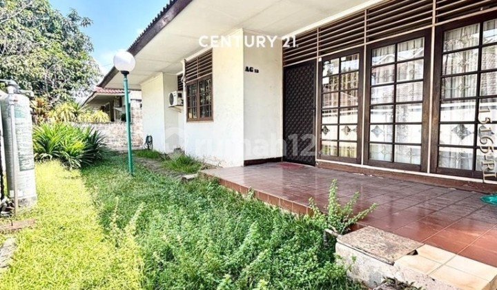 For Sale House with Spacious Land in Sector 3 Bintaro
