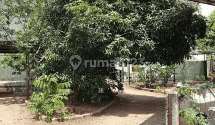 Dijual Gedung Sekolah di Cilodong Lokasi Strategis