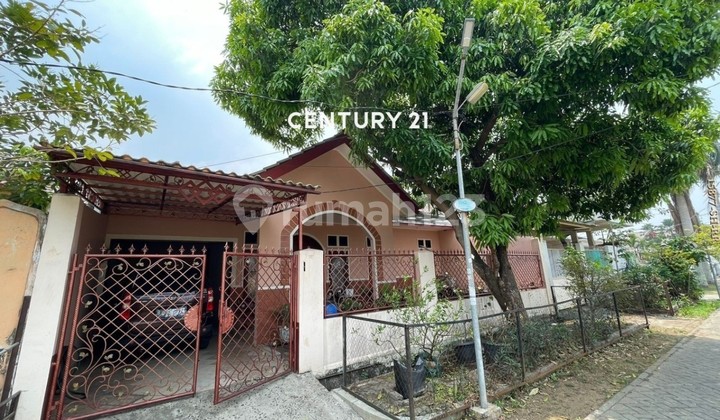 Dijual Rumah Dalam Lingkungan Asri Berjalan Lebar di Cipadu 1