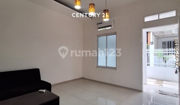 Disewakan Rumah Siap Huni One Gate System Dekat Alazhar Bintaro 2