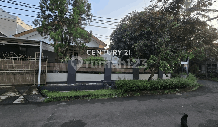 Dijual Cepat Rumah Hitung Tanah di Griya Loka Bsd