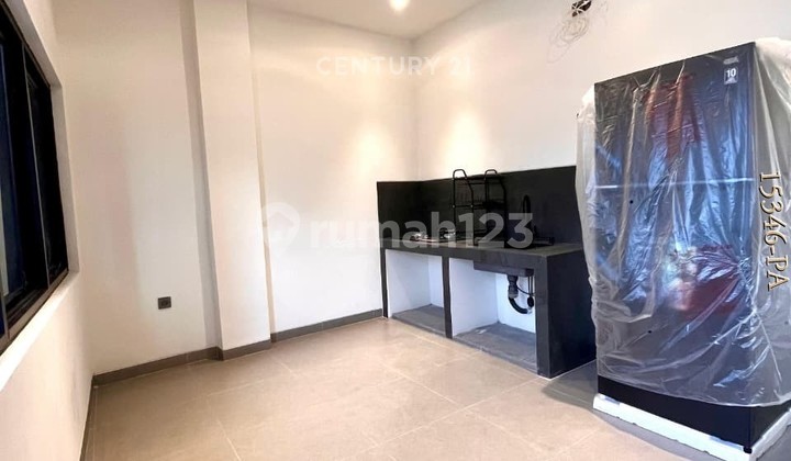 For Sale: New Active Boarding House with 20 Bedrooms in Taman Sari, West Jakarta 2