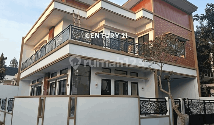 Ready Rumah Baru di BSD Desain Modern Minimalis Lingkungan Asri