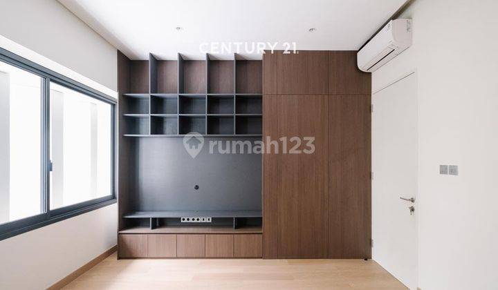 DIJUAL Rumah 3 Lantai Siap Huni Di Discovery Bintaro Jaya 2