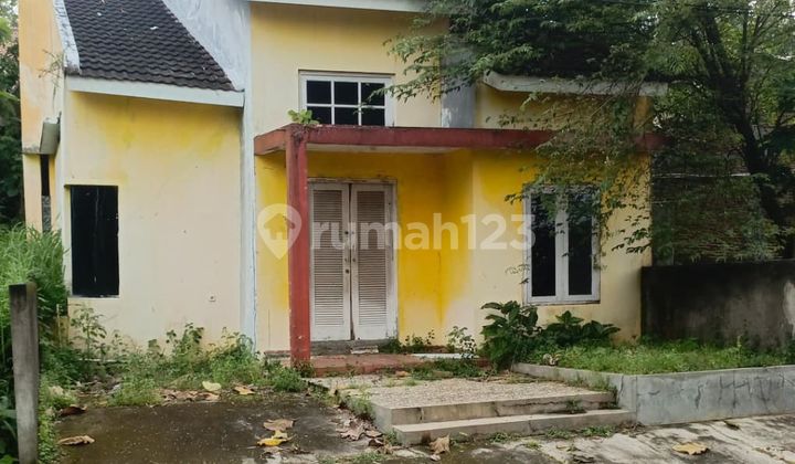 Cheap and Strategic Houses and Shophouses Sampangan Inside the Housing Complex 1