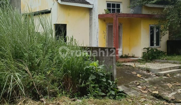 Cheap and Strategic Houses and Shophouses Sampangan Inside the Housing Complex 2