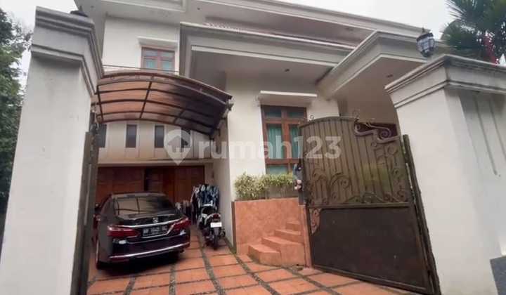 Luxury House in Bukit Sari Near Undip Campus Semarang 1