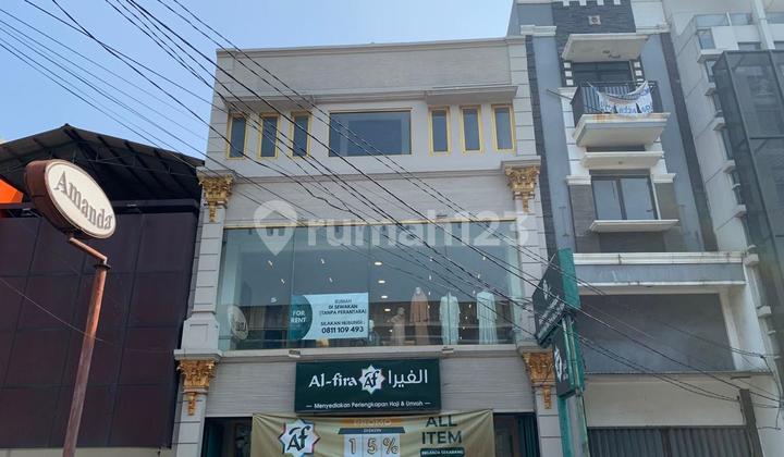 For Rent Strategic Shop House - Lele Kalimalang Street 2