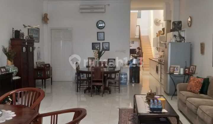 Rumah Pulomas Barat Siap Huni Lokasi Strategis 