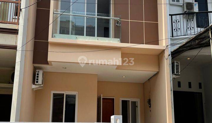 Rumah Minimalis 3 Lantai Danau Indah Sunter  1