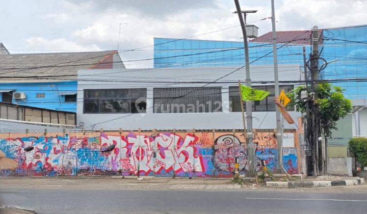 Tempat Usaha Ex Showroom Mobil Di Jl. Raya Bekasi Barat 2