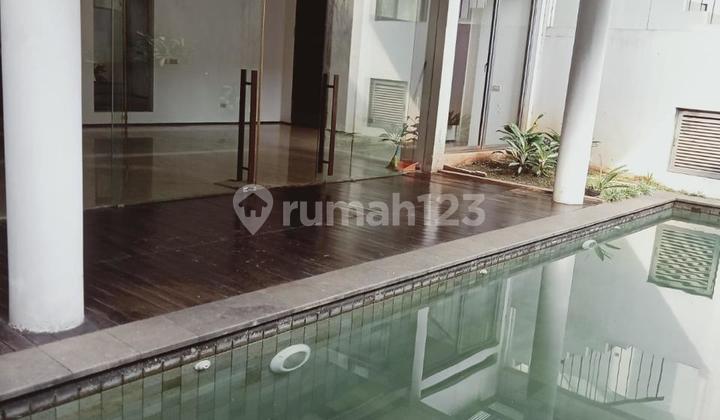 Town House 3 Lantai Pool Swimming Di Kemang Timur Raya