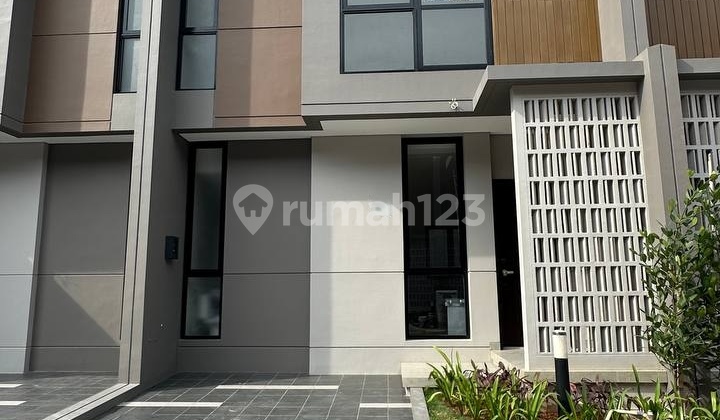✨ For Quick Rent: Brand New House! ✨Viola Cluster - Sumarecon Crown Gading ✨ For Quick Rent: Brand New House! ✨Viola Cluster - Sumarecon Crown Gading