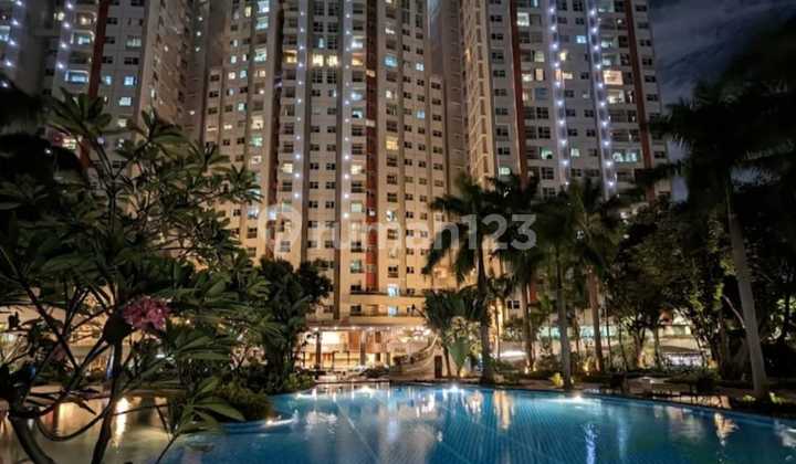 Sherwood Exclusive 3BR Apartment in Regent Tower with Private Lift Sherwood Exclusive 3BR Apartment in Regent Tower with Private Lift