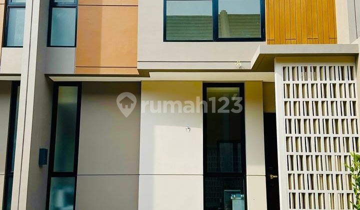 ✨ For Quick Rent: Brand New House! ✨Viola Cluster - Sumarecon Crown Gading ✨ For Quick Rent: Brand New House! ✨Viola Cluster - Sumarecon Crown Gading