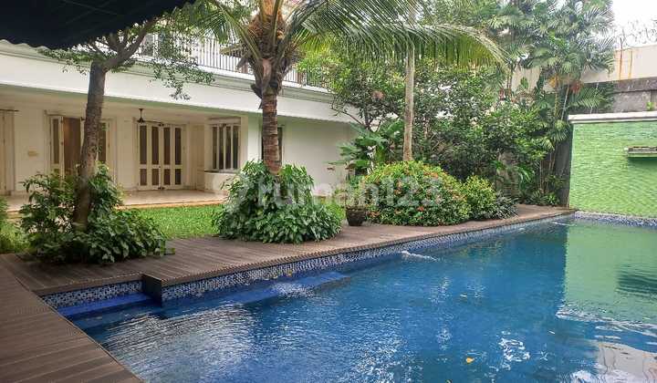 Premium Location Rumah Megah Dan Terawat Kebayoran Baru 