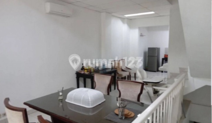 Ruki Fatmawati 3 Floors Strategic Location Ruki Fatmawati 3 Floors Strategic Location