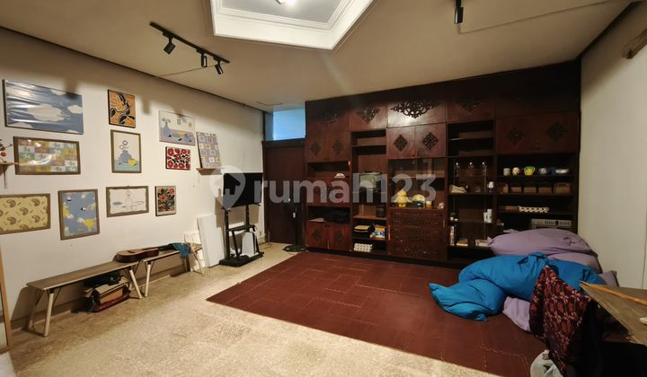 For Quick Sale: House by the Road in Gudang Peluru, South Jakarta, Suitable for Business 2