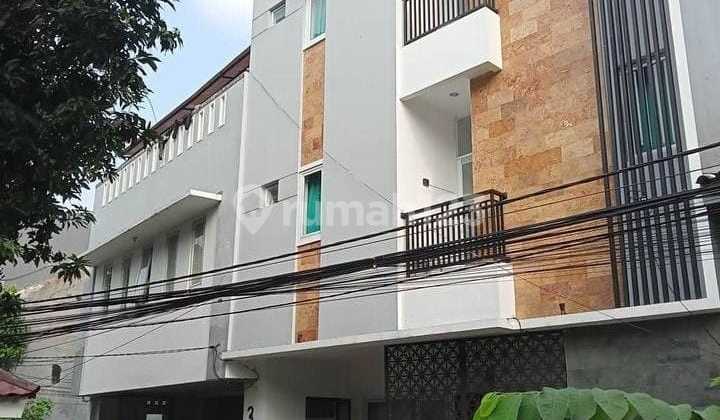 Rumah Kost Jalan Tiong 3 Lantai Full Furnished 