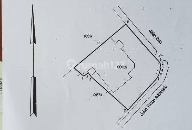 Rumah standard hook di Menteng Jakarta Pusat Luas  2