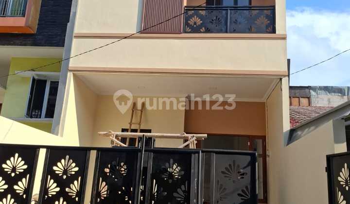 Rumah Baru 3 Lantai Siap Huni Bagus Cantik Di Hibrida Rumah Baru 3 Lantai Siap Huni Bagus Cantik Di Hibrida