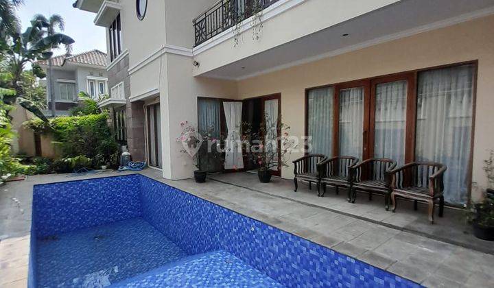 Rumah 2,5 Lantai Ampera Townhouse Jaksel Swimming Pool 1