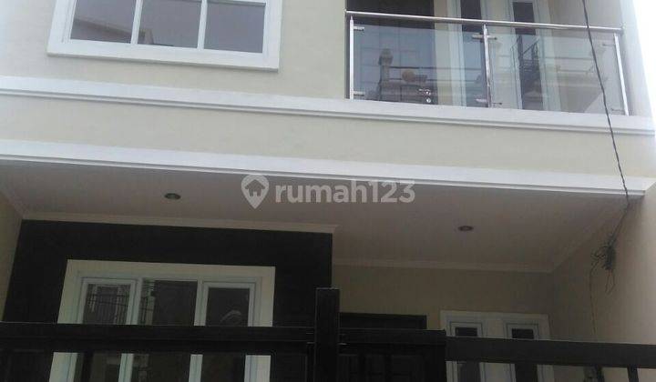 Rumah Gading Elok Timur Kelapa Gading Bersih Nyaman  1