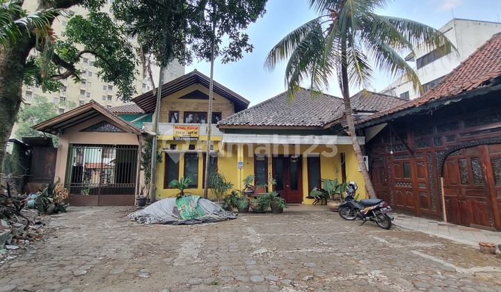 dijual tanah bonus bangunan cikutra depan RS Santo Yusuf lokasi strategis berada di pusat keramaian cocok utk dibangun ruko, tempat usaha 