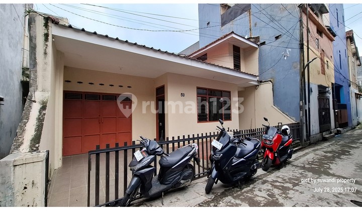 dijual rumah lama terpelihara ancol tengah cocok utk rumah kost, kantor, rumah tinggal tengah kota dekat ke pasar ancol