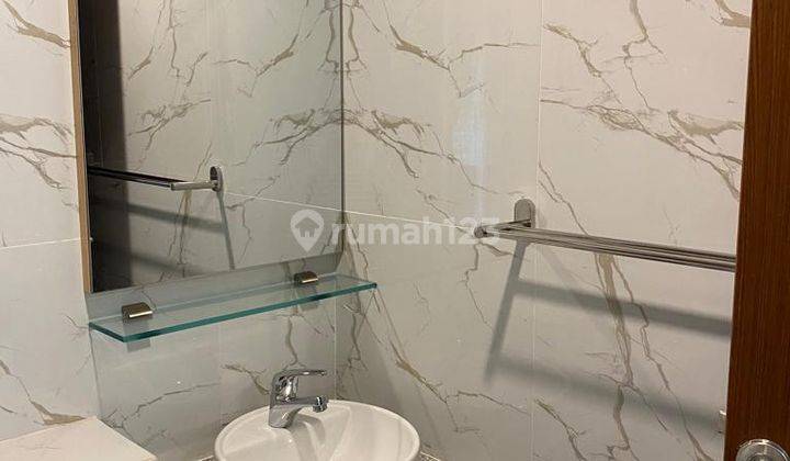 Dijual Apartemen Full Furnished Mewah Grand Kamala Lagoon, Bekasi 18