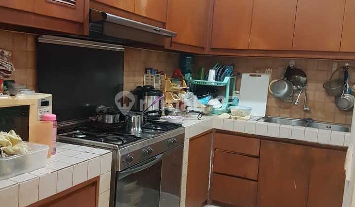 Dijual Rumah 2 Lantai Taman Kota, Bekasi 2