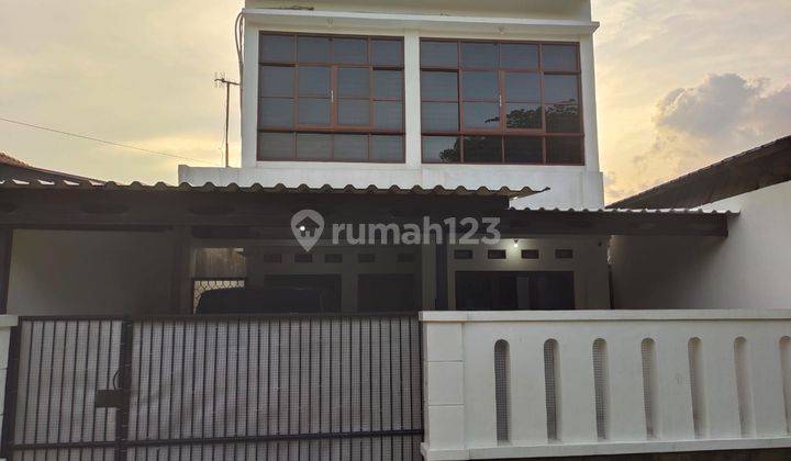 Dijual Rumah 2 Lantai di Bekasi 1