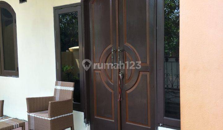 ruang tamu dijual rumah hoek wahana pondok
