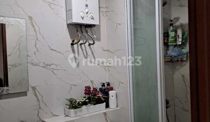 For Sale Semi-Furnished Apartment Grand Kamala Lagoon, Bekasi 2