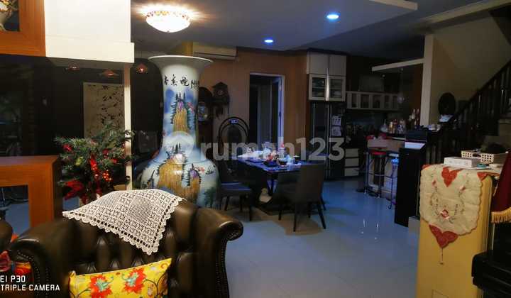 For Sale 2-Story House in Lotus Garden Galaxy Bekasi 2