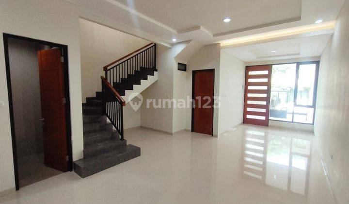 Di Jual Rumah di Pantai mentari  2