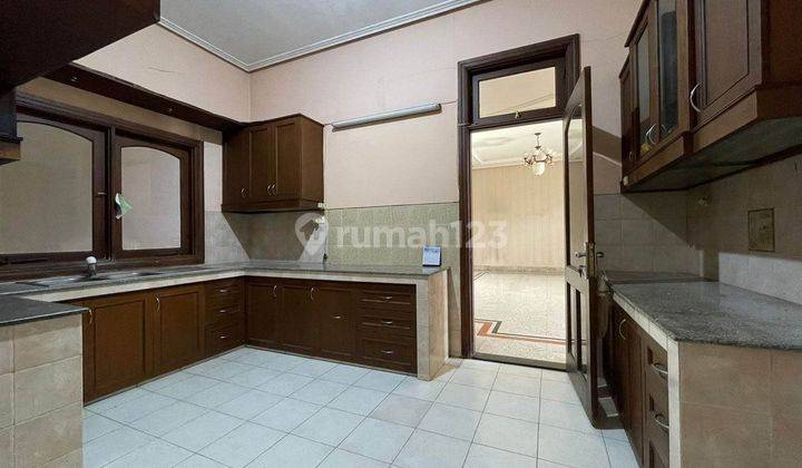 Di jual Rumah Classic Dharmahusada Indah,Surabaya 2