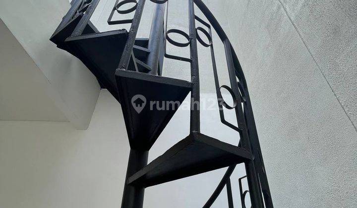 Dijual Rumah Baru Renovasi di Manyar,surabaya