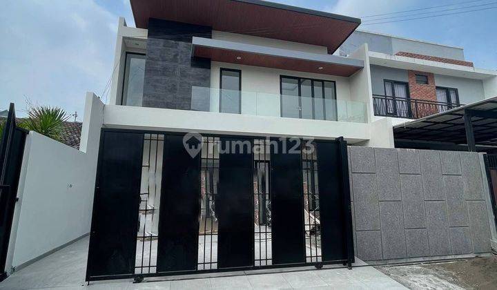 Dijual Rumah Baru Renovasi di Manyar,surabaya