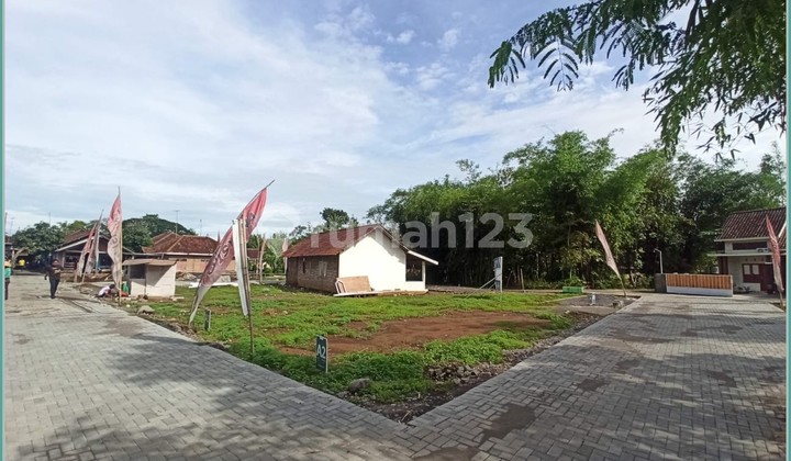 Lots of 100 Million Yogyakarta Strategic Location in Sentolo Kulonprogo