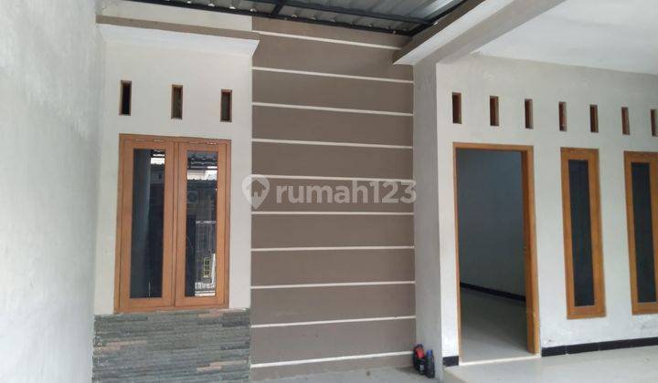 Di Jual Rumah di Kadipiro Banjarsari Solo di dkt SMP 18 Surakarta 2